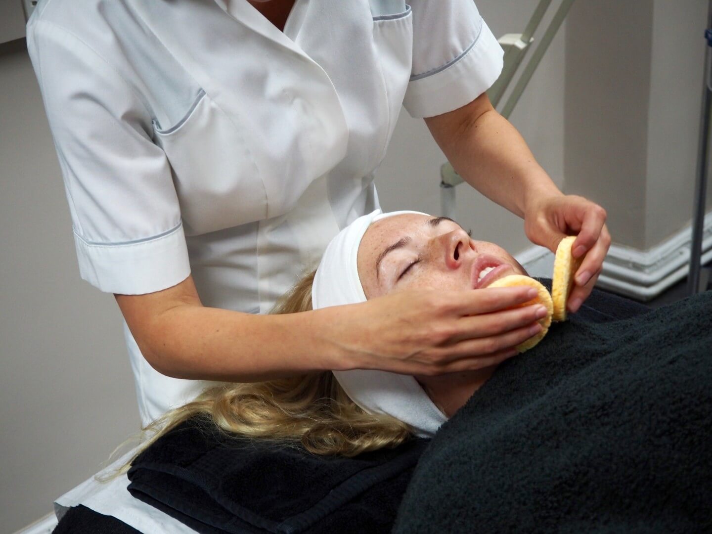 iS Clinical Fire & Ice facial