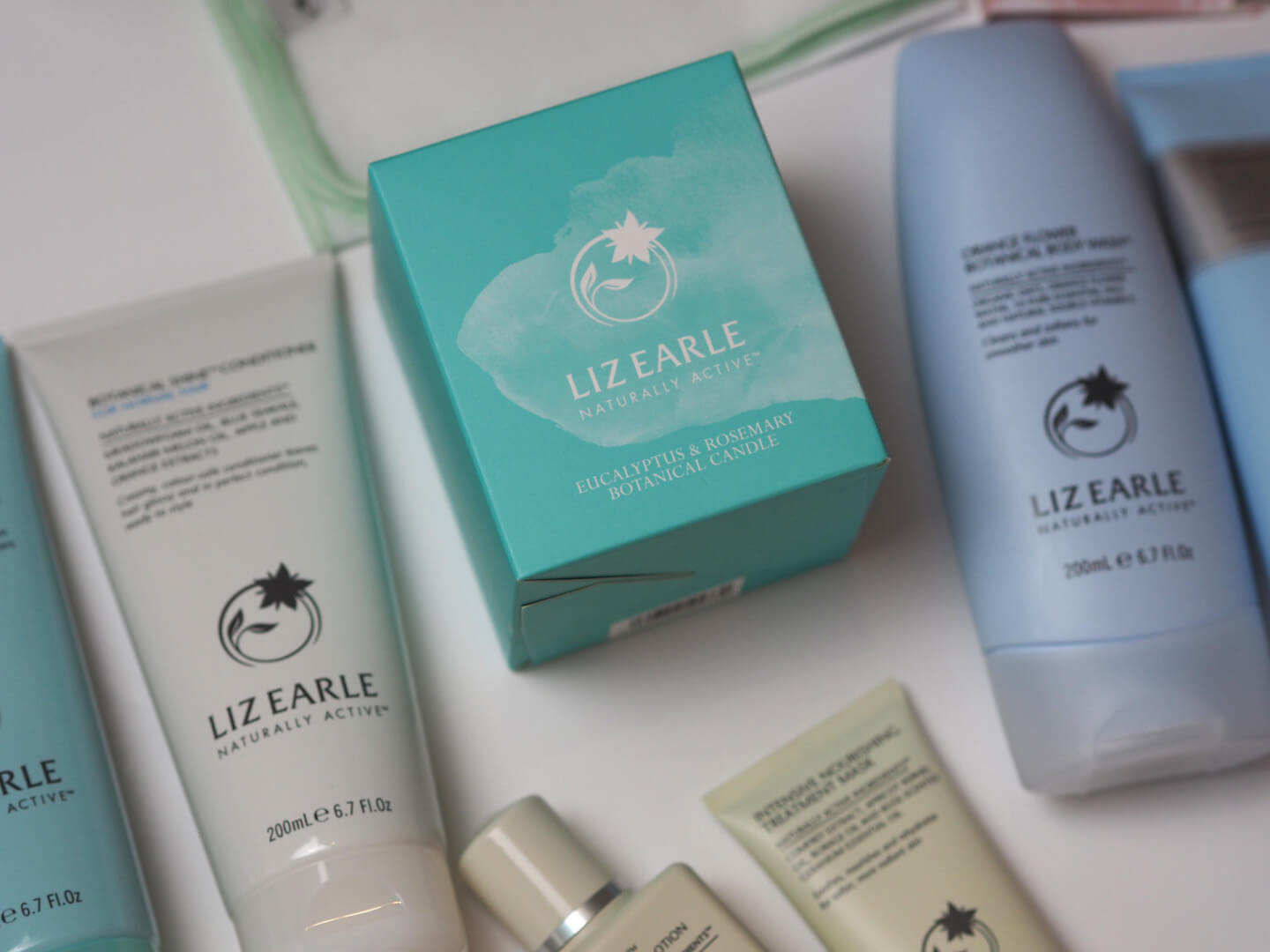 Liz Earle Botanical Bliss Block Buster