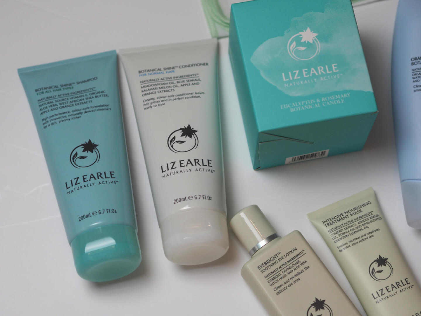 Liz Earle Botanical Bliss Block Buster